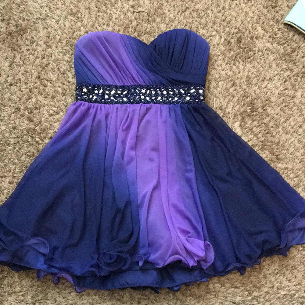 Cocktail/semi formal dress